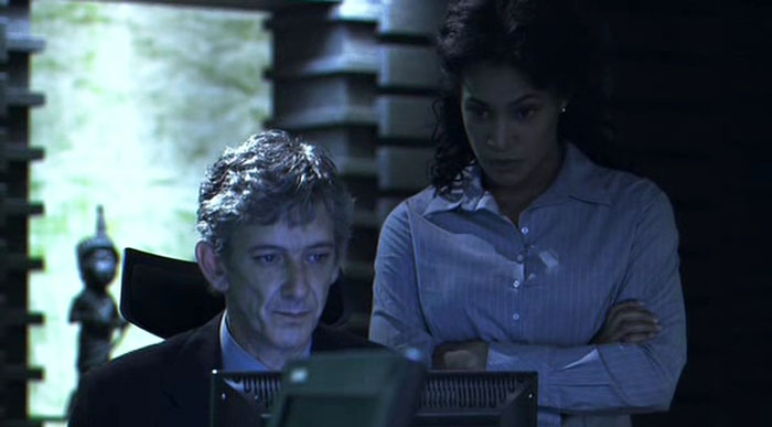 Charlie Jade S1E13 "Through A Mirror Darkly"